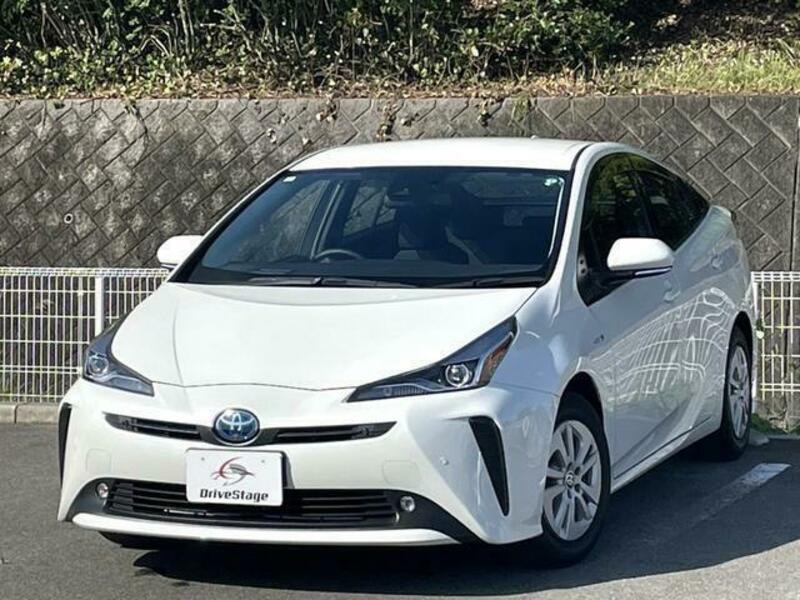 TOYOTA　PRIUS