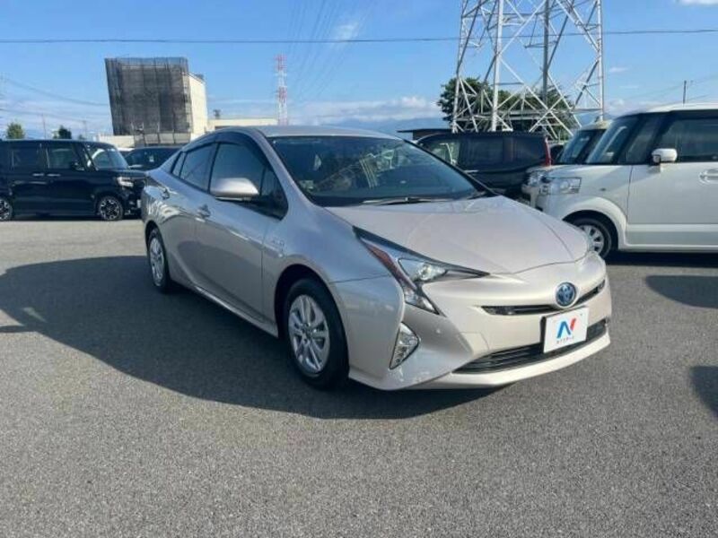 PRIUS-16