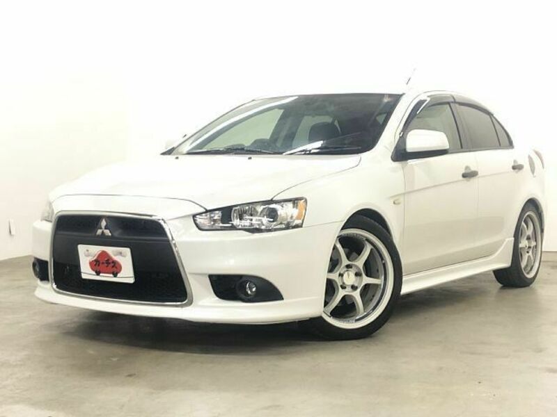 MITSUBISHI　GALANT FORTIS SPORTBACK