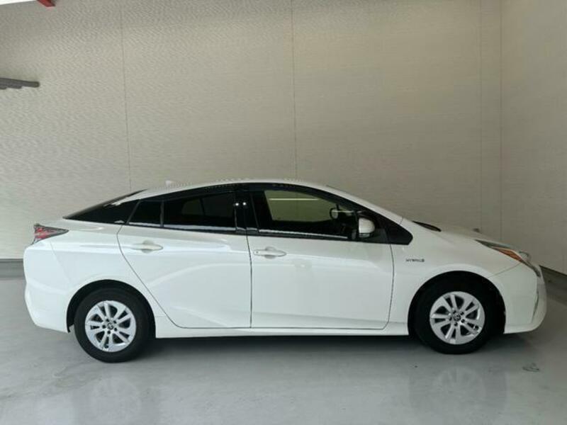 PRIUS-15