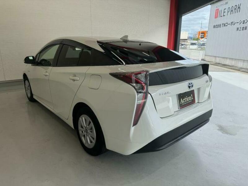 PRIUS-9