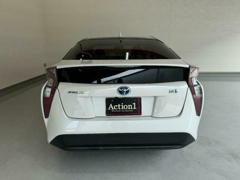 PRIUS-11