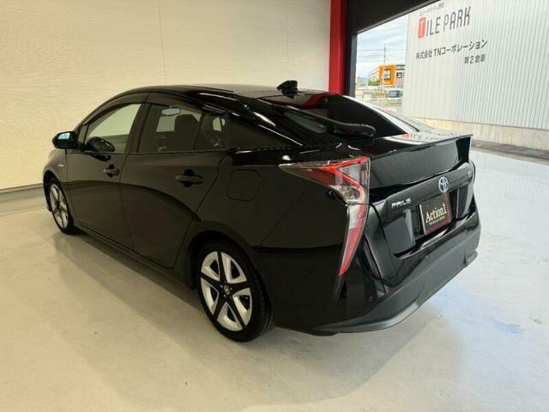 PRIUS-9