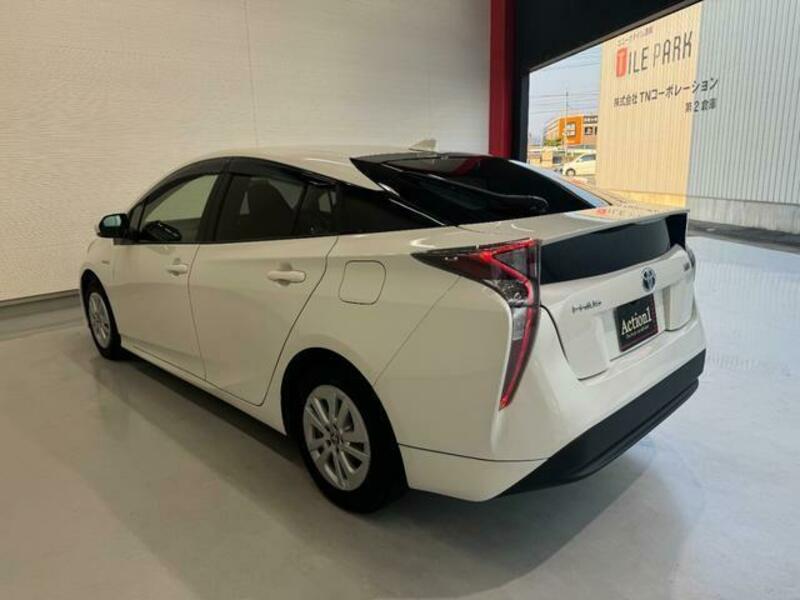 PRIUS-9