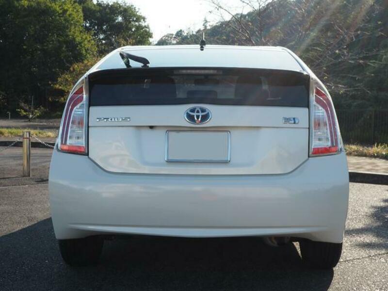 PRIUS-9