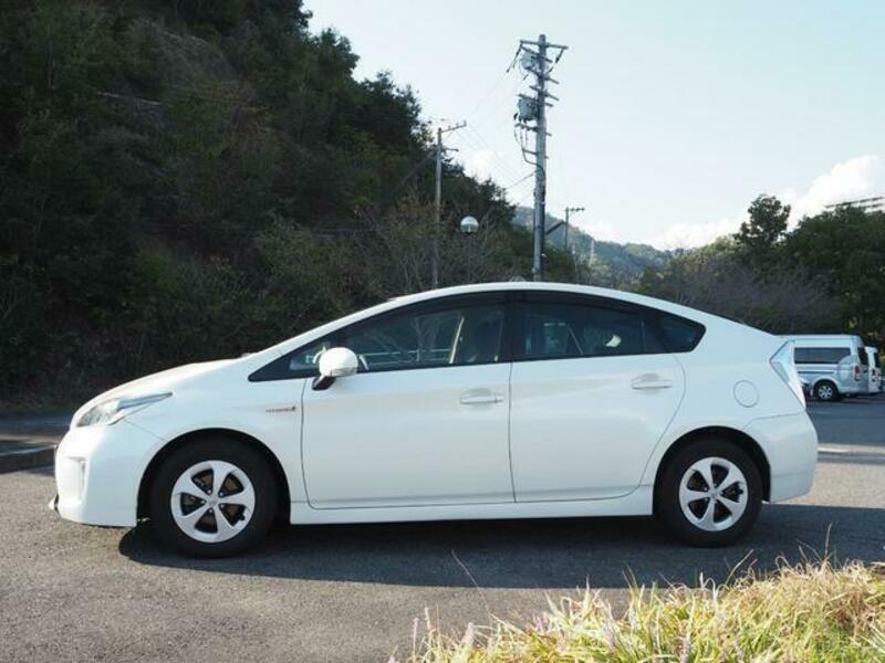 PRIUS-10