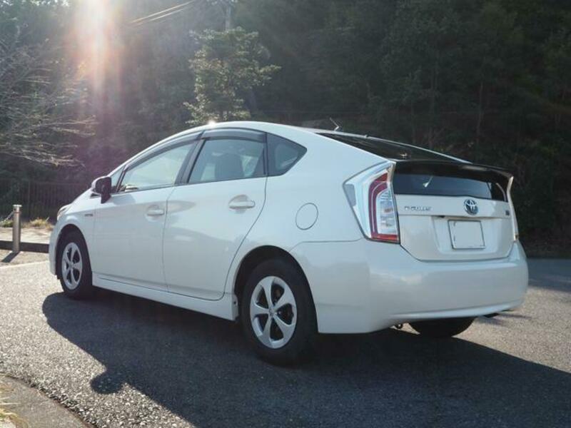 PRIUS-14