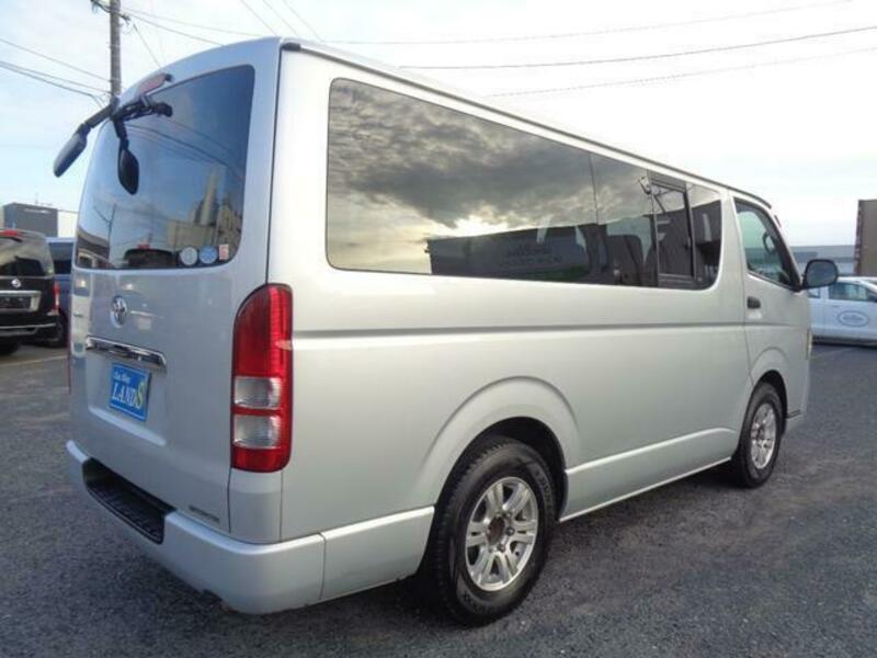 HIACE VAN-11