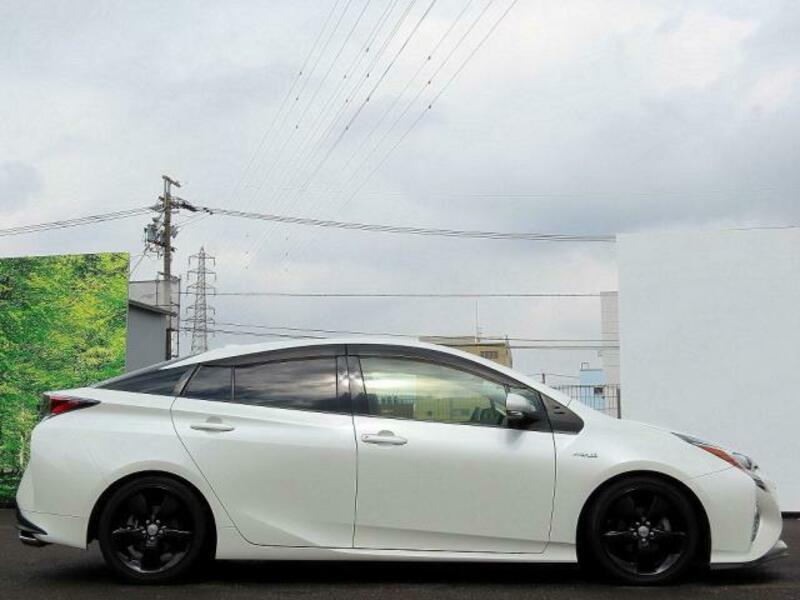 PRIUS-3