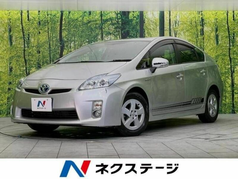 TOYOTA　PRIUS