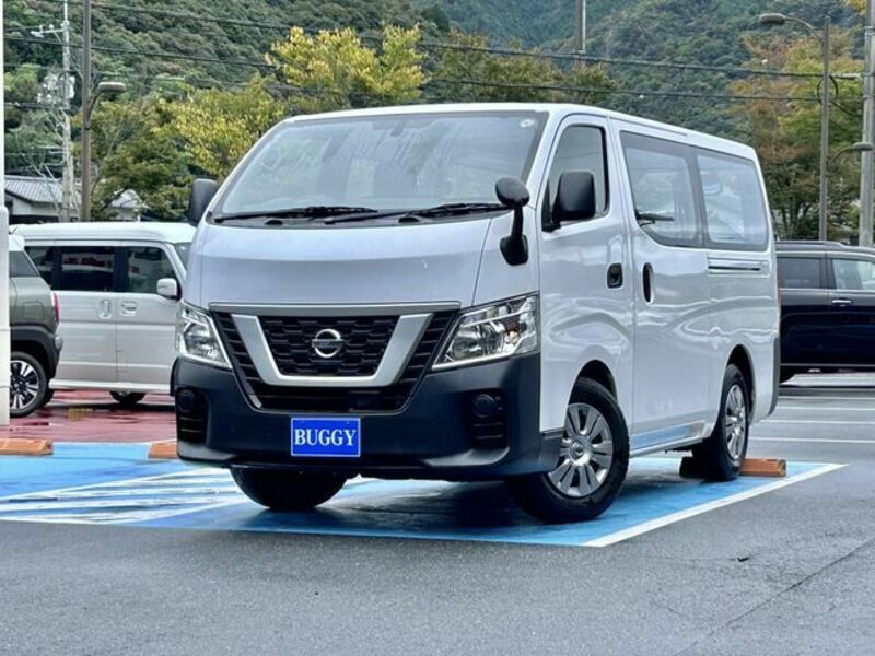 NISSAN　NV350 CARAVAN