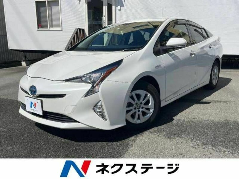 TOYOTA　PRIUS