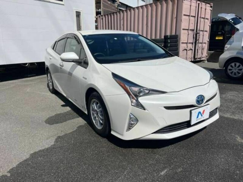 PRIUS-16