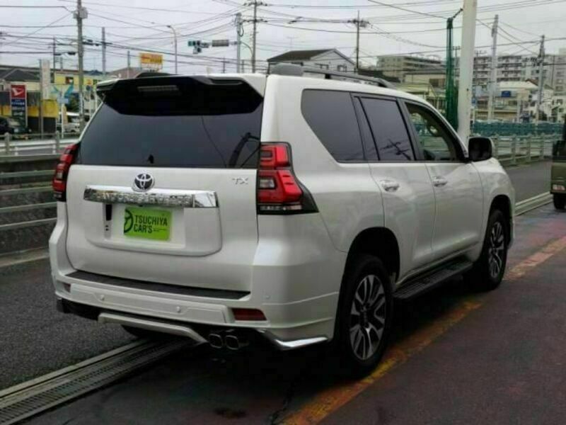 LAND CRUISER PRADO-1