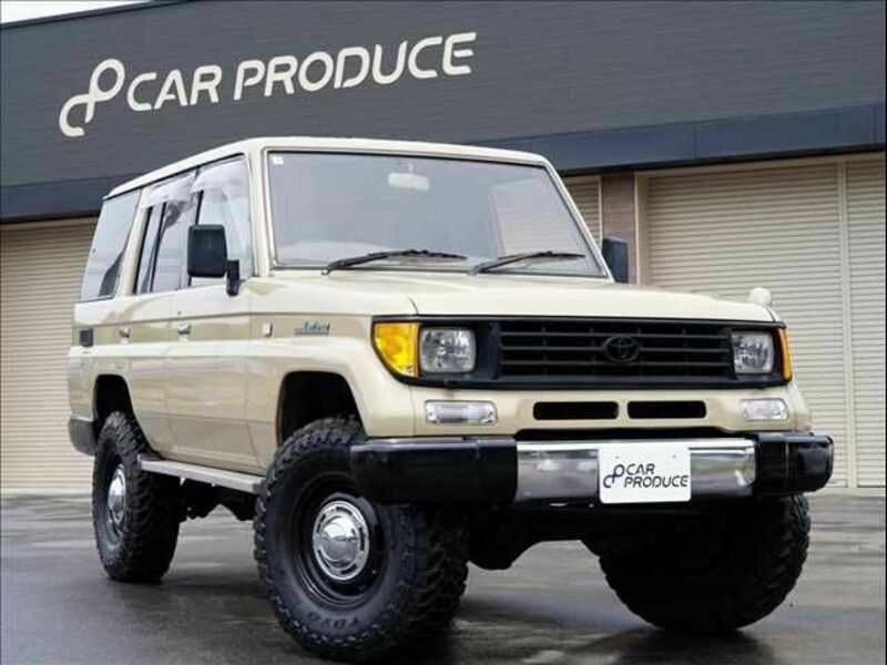 TOYOTA　LAND CRUISER PRADO