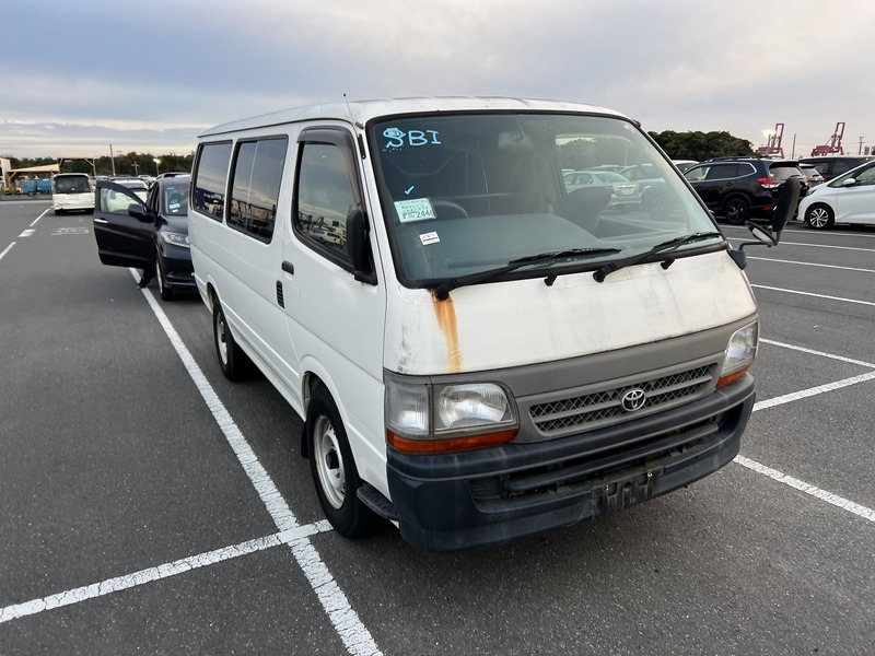 HIACE VAN-1