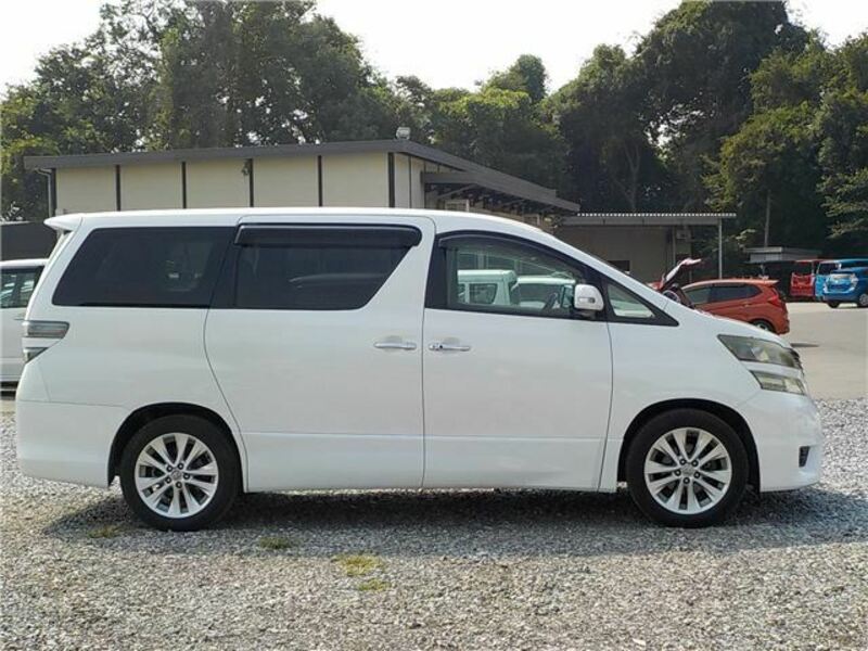 VELLFIRE-9