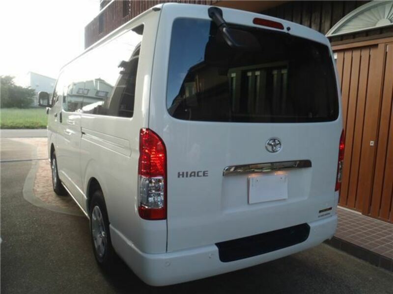 HIACE VAN-1