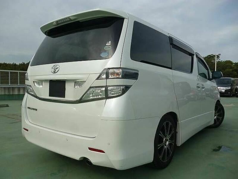 VELLFIRE-14