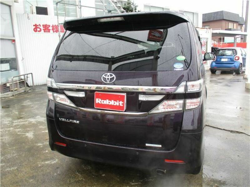 VELLFIRE-12