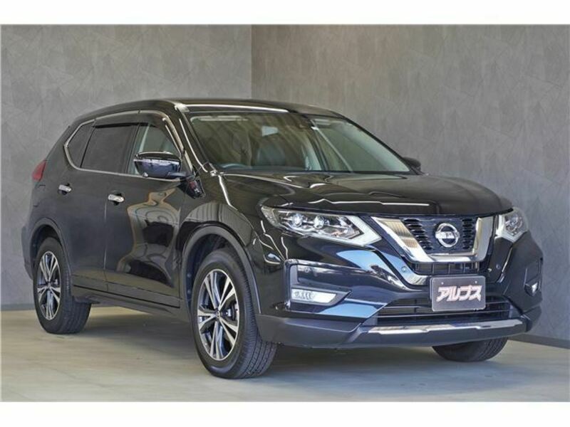 NISSAN　X-TRAIL