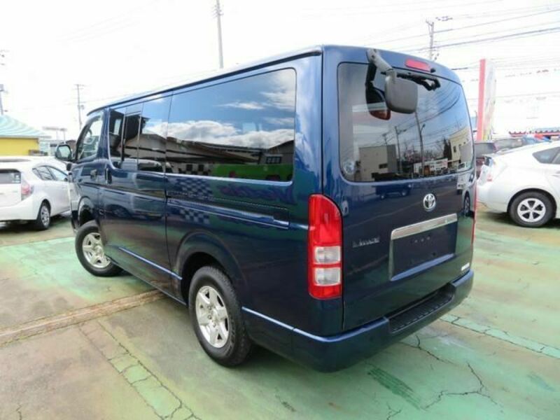 HIACE VAN-9