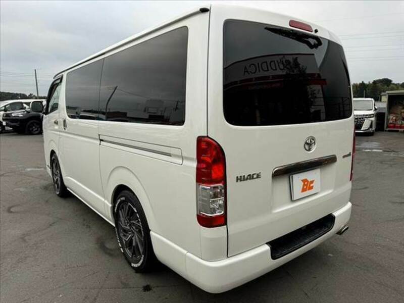 HIACE VAN-14