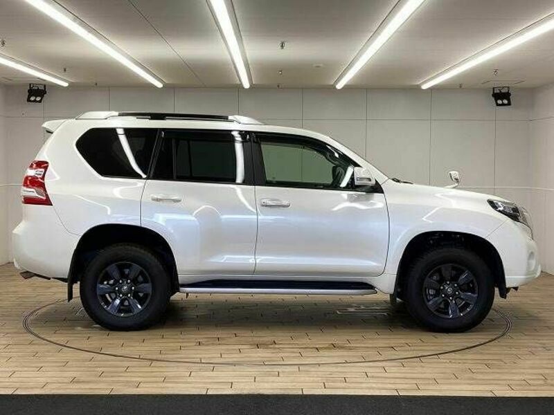 LAND CRUISER PRADO-16