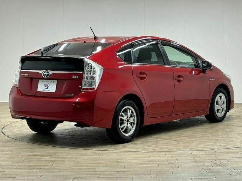 PRIUS-15