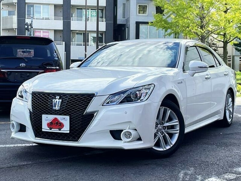 TOYOTA　CROWN