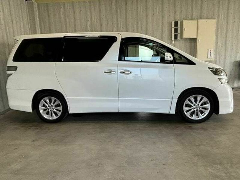 VELLFIRE-10