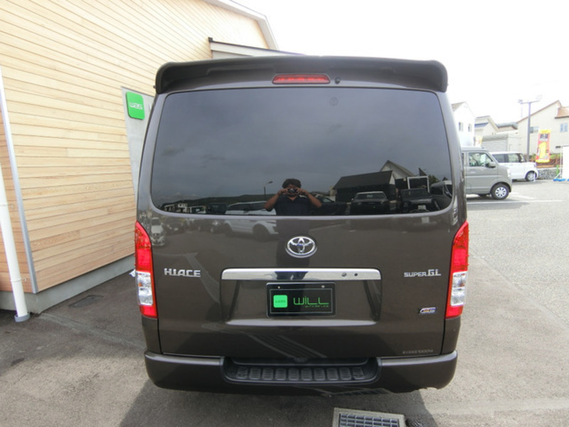 HIACE VAN-1