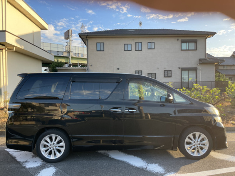 VELLFIRE-16