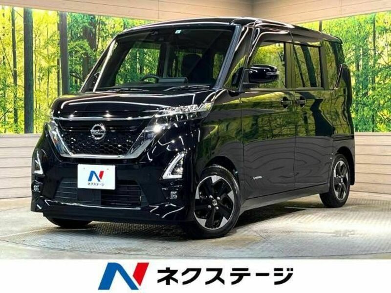 NISSAN　ROOX