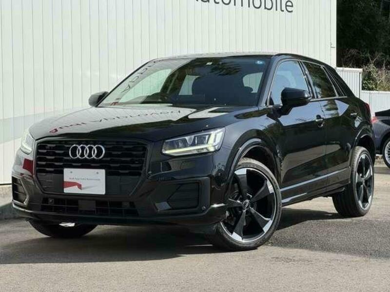 AUDI　Q2