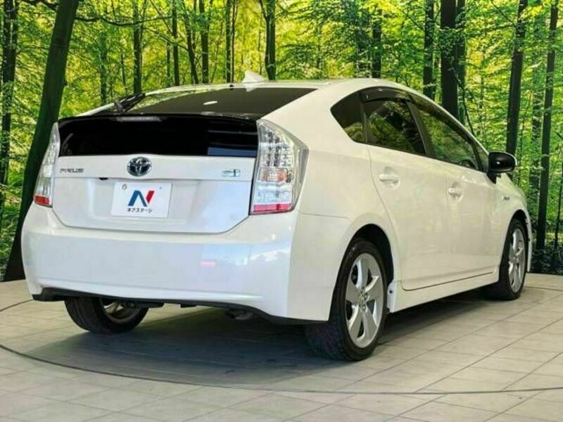 PRIUS-17