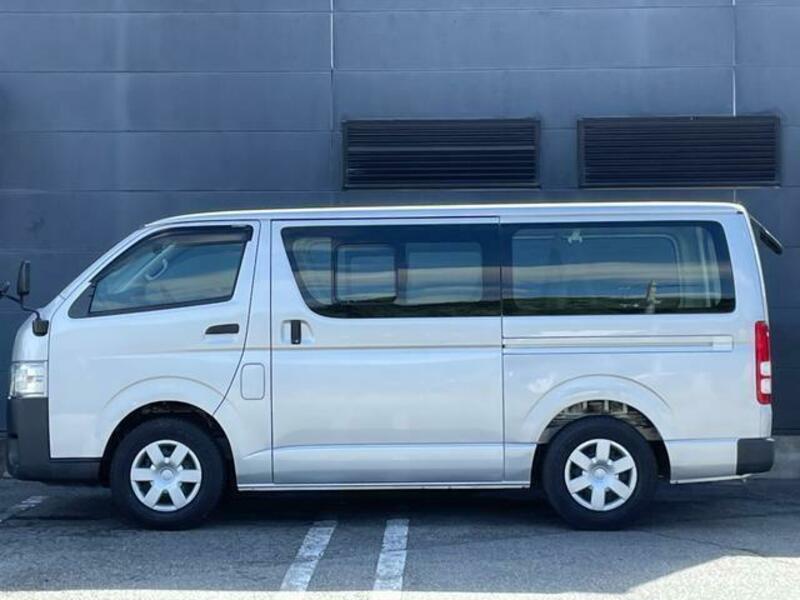 HIACE VAN-11