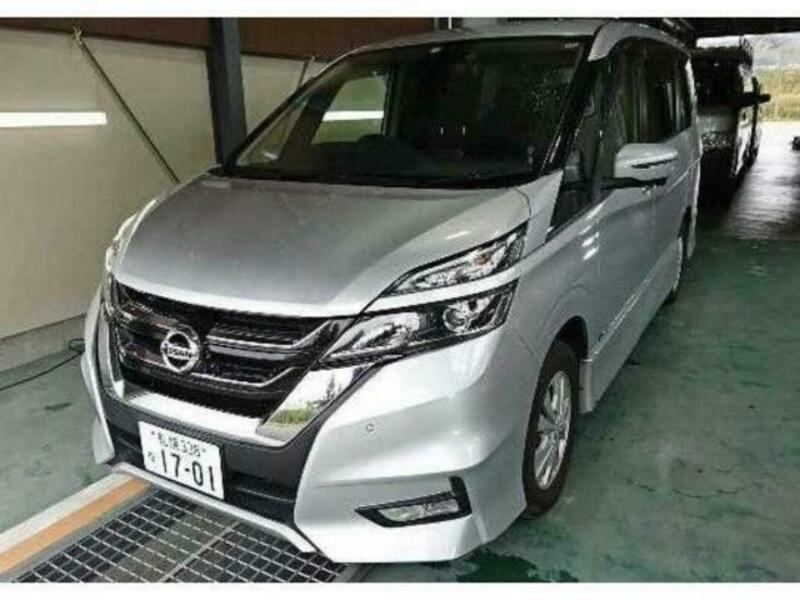 NISSAN　SERENA