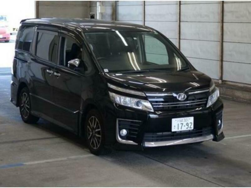 TOYOTA　VOXY