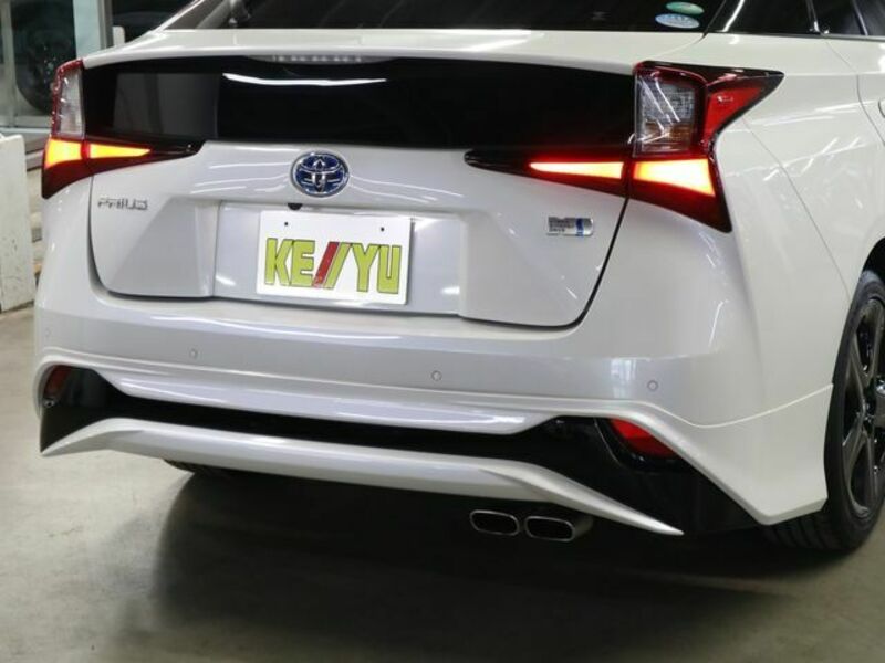 PRIUS-28