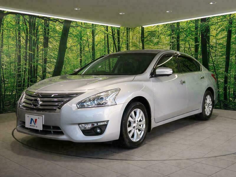 nissan teana silver