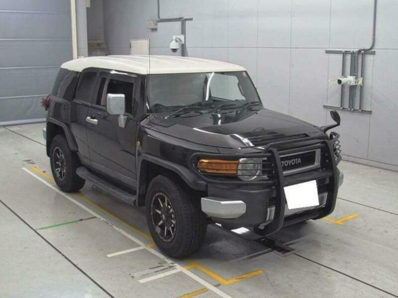 TOYOTA　FJ CRUISER