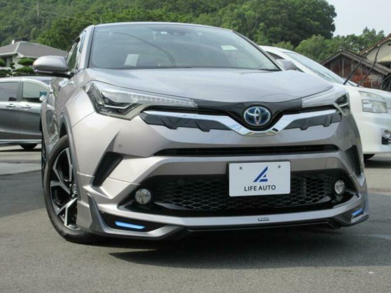 TOYOTA　C-HR