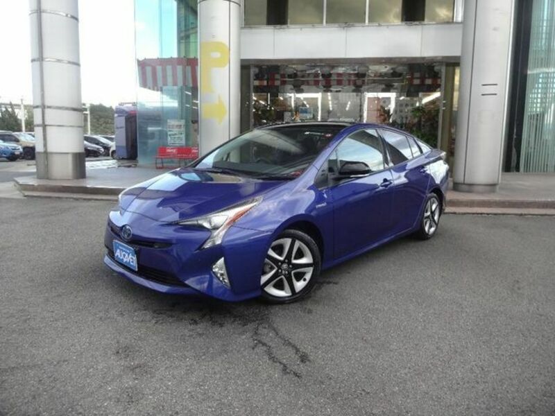 TOYOTA　PRIUS