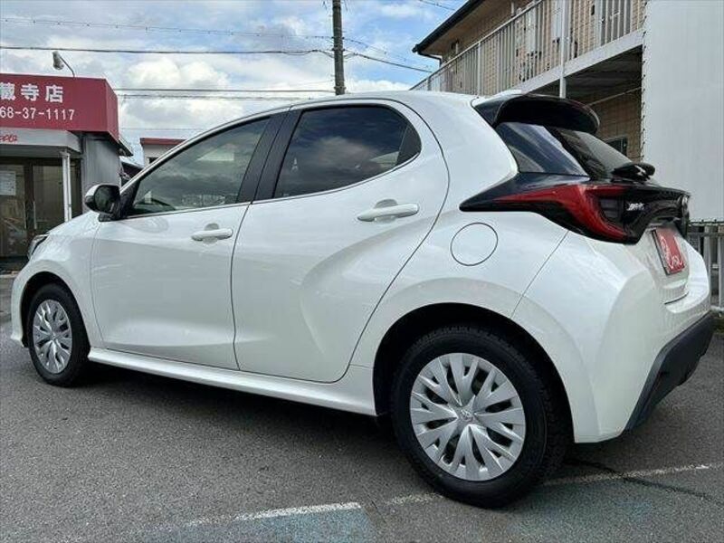 YARIS-17