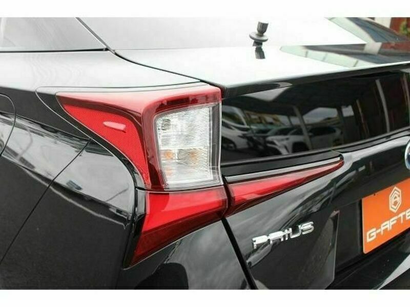 PRIUS-13