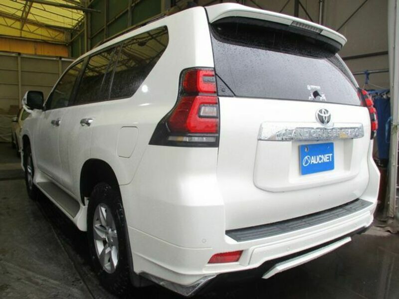 LAND CRUISER PRADO-2