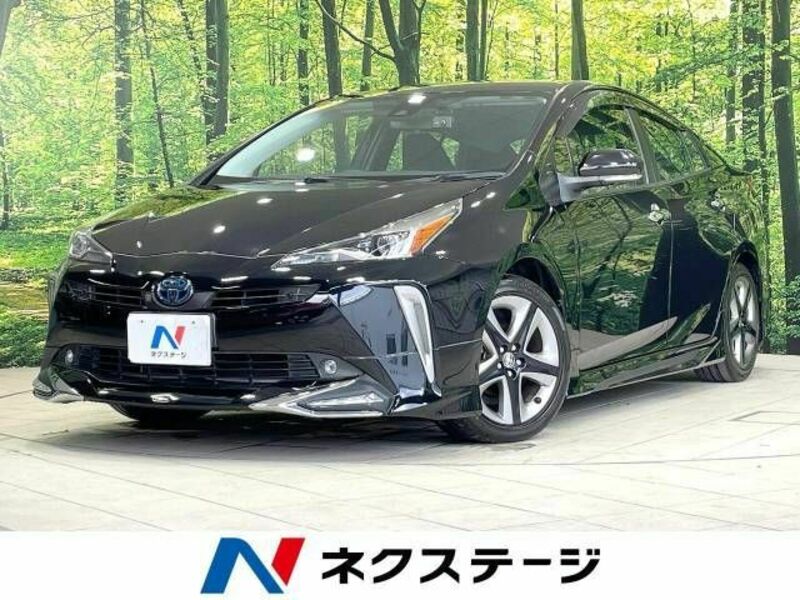 TOYOTA　PRIUS