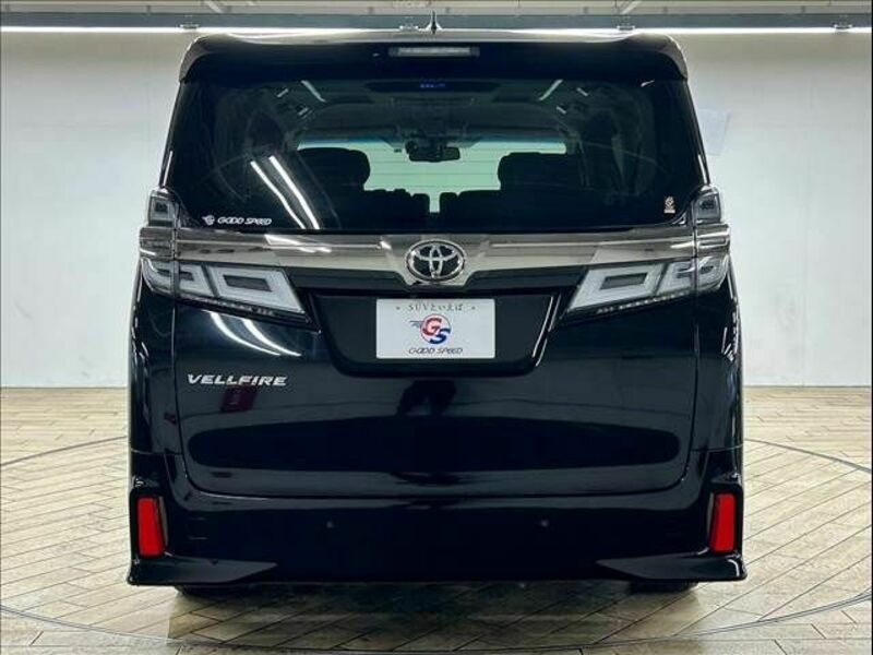 VELLFIRE-18