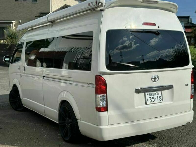 HIACE COMMUTER-3